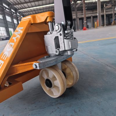 2.0t-3.0t Load Capacity All Terrain Pallet Truck with 550/685mm Fork and Mini Jack