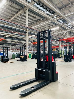 Durable 1.5t-2.0t Power Pallet Stacker with Lift Motor DC Motor and 24V 210ah Battery